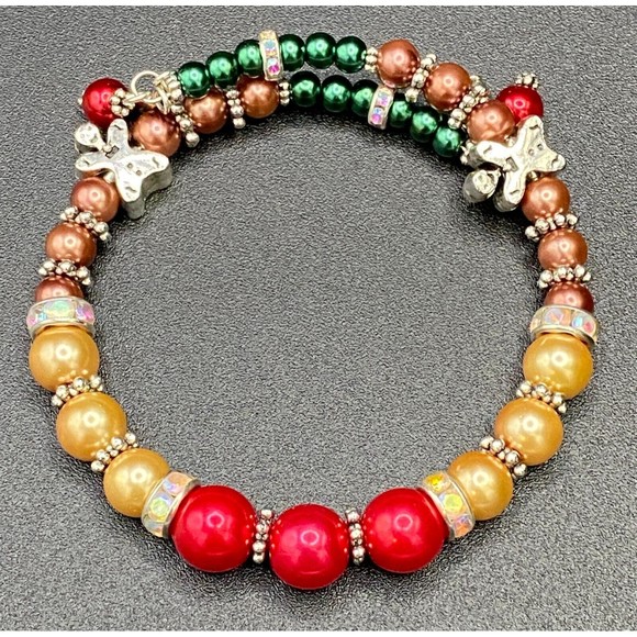 Red & Cream Faux Pearl with Gingerbread Men Memory Wire Bracelet by Neanie-Bot - Picture 1 of 2